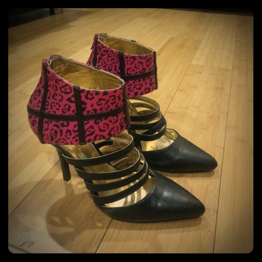 C Label Heels